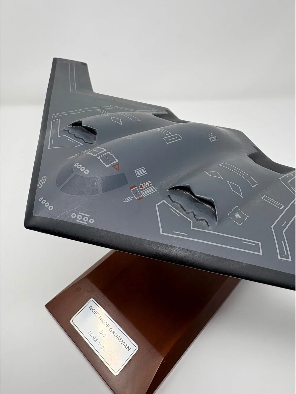 1/100 Executive series Models Northrop Grumman B-2 stealth bomber Mahogany wood